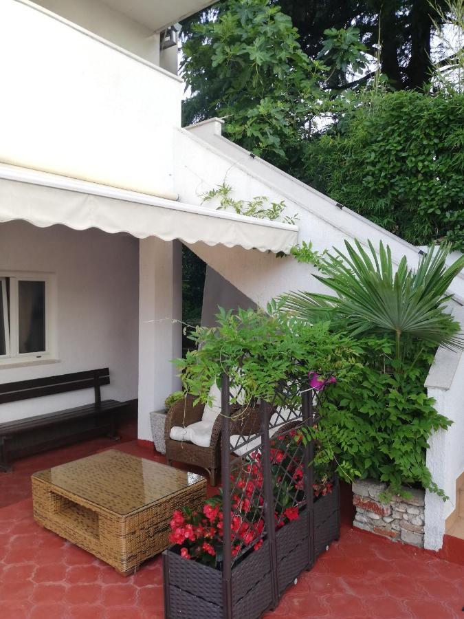 Apartments Poretti For 2,In Center Parking Free In The Yard,6 Min Beach Walk Rovinj Exterior photo