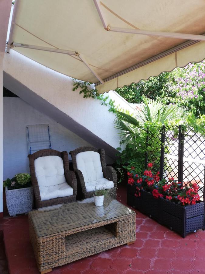 Apartments Poretti For 2,In Center Parking Free In The Yard,6 Min Beach Walk Rovinj Exterior photo